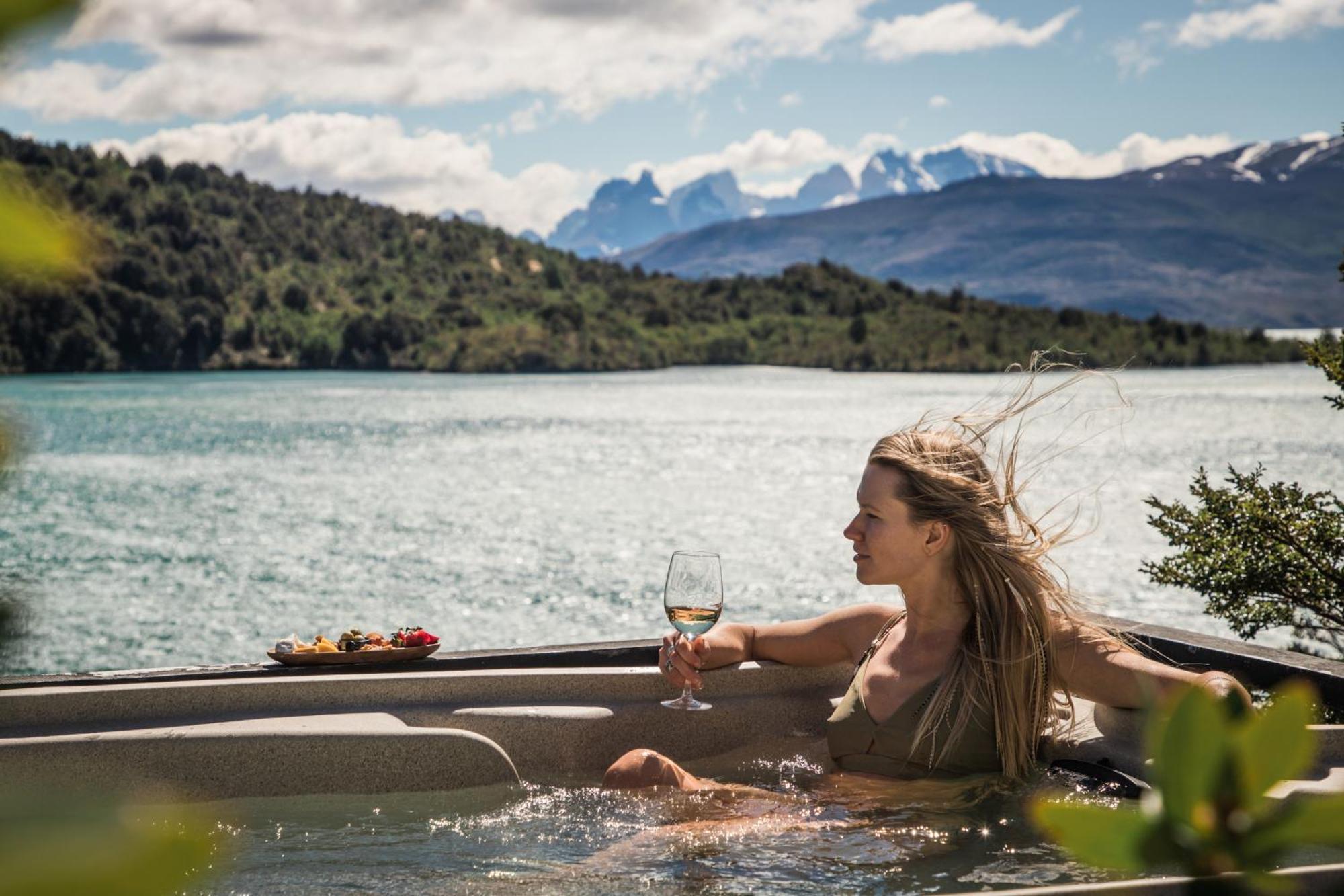 Отель Patagonia Camp Торрес-дель-Пайне Экстерьер фото
