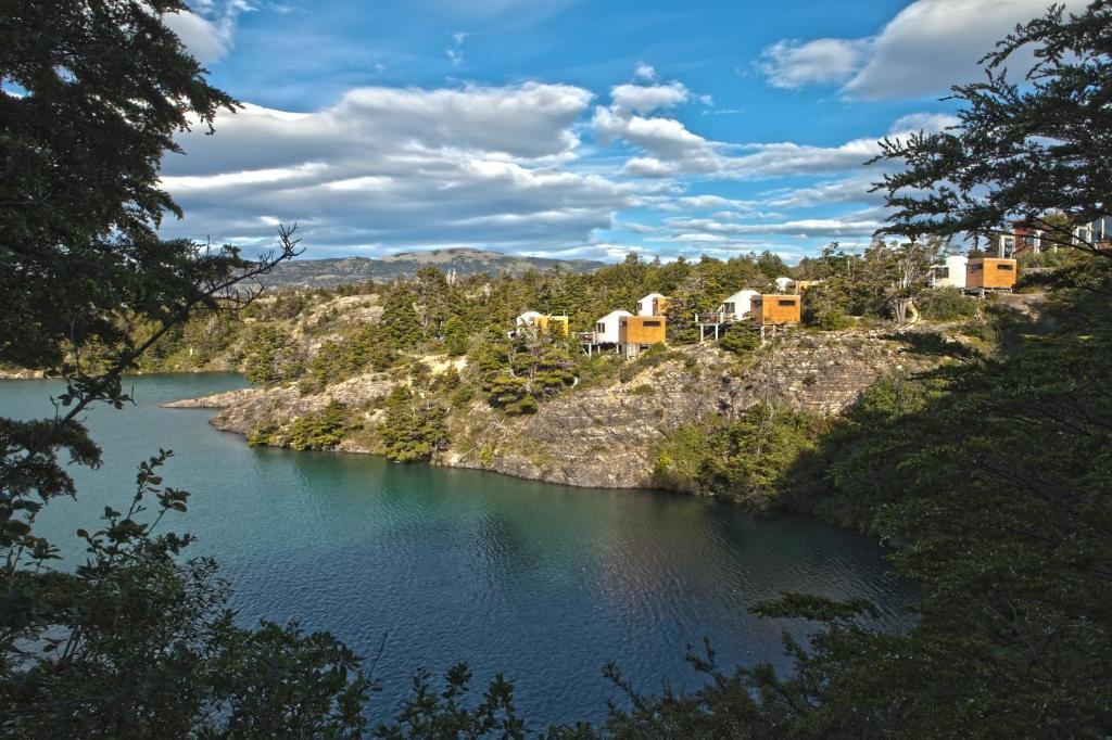 Отель Patagonia Camp Торрес-дель-Пайне Экстерьер фото